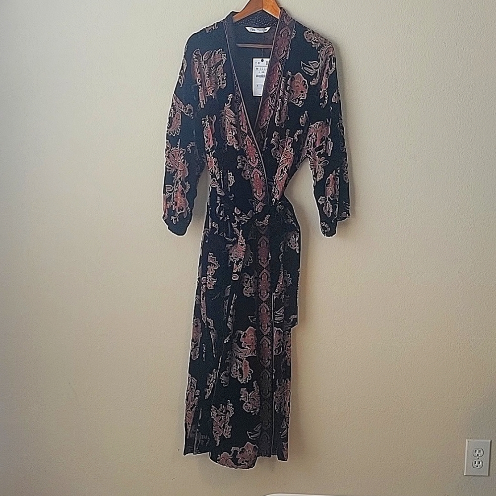 Zara Hanoi Kimono Size M